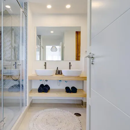 Penthouse Amaryllis - Gerenoveerd Direct Aan Zee