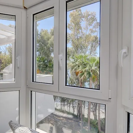 Penthouse Amaryllis - Gerenoveerd Direct Aan Zee Lejlighed Estepona